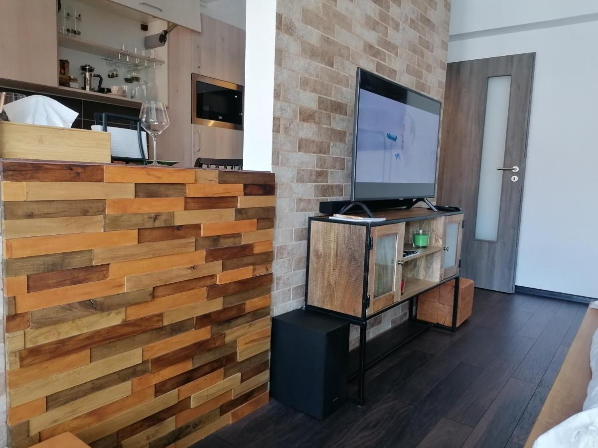 בראשוב Wooden Touch Studio מראה חיצוני תמונה
